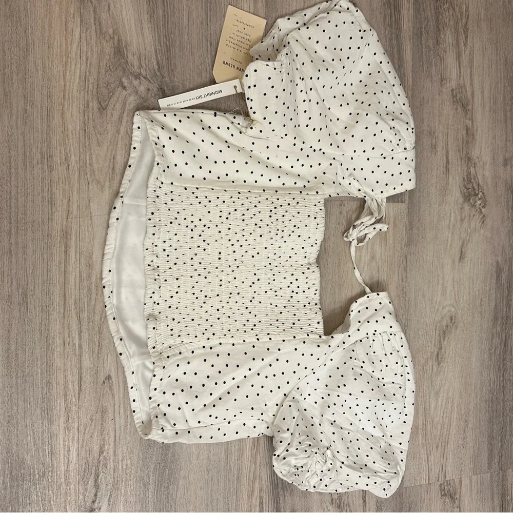 NWT Midnight Sky White Polka Dot Women's Top size Large - Picture 3 of 8